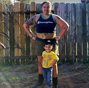 Meet your Posher, Roxie